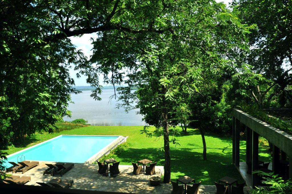 Roman Lake Ayurveda Boutique Resort - Level 1 Certified Ahungalla Exterior photo